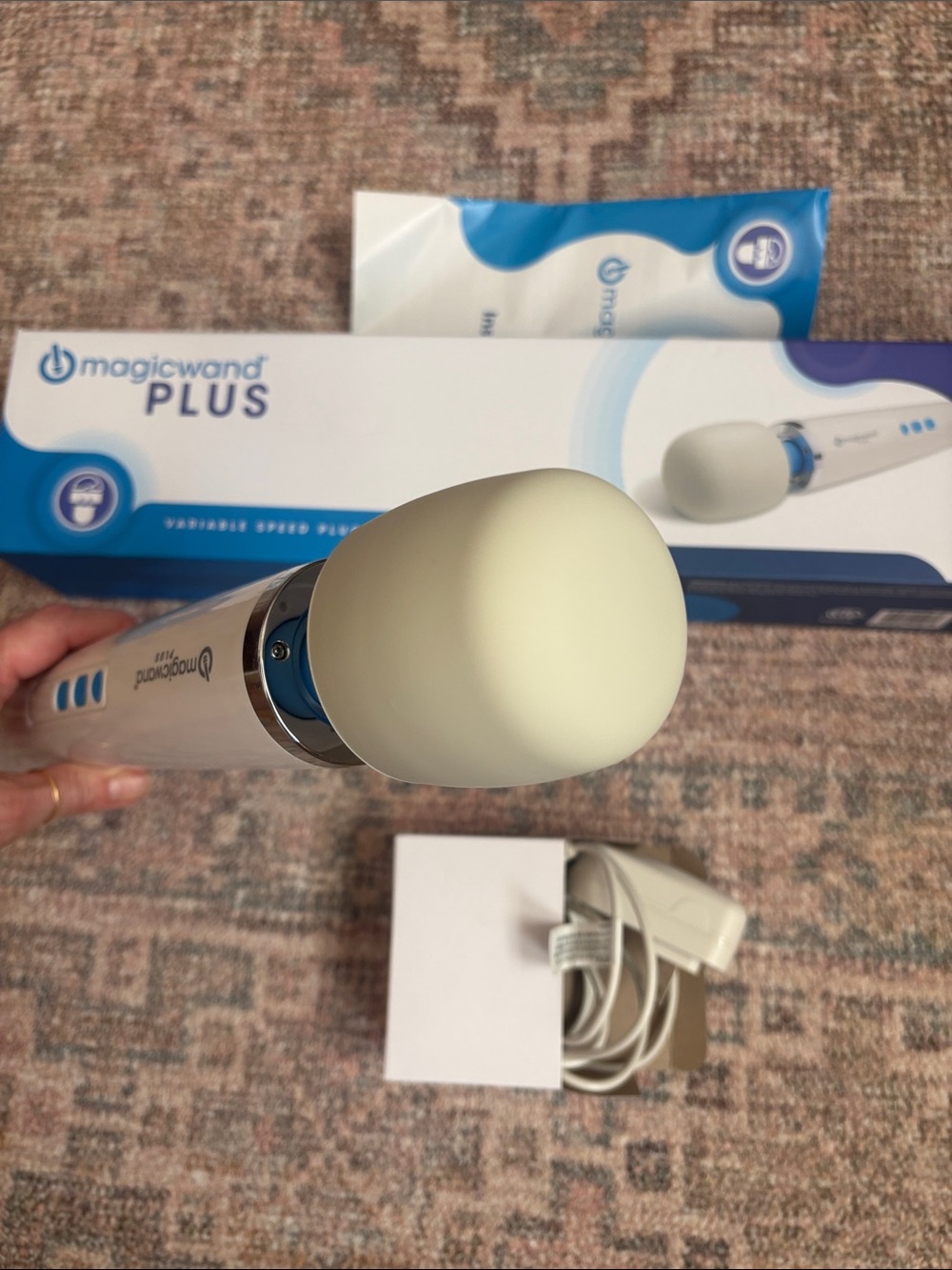 Magicwand Plus massager - Picture 3 of 5